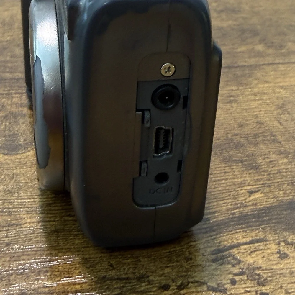 Canon PowerShot A590 8.0MP Digital Camera For Parts or Repair *See‎ Description